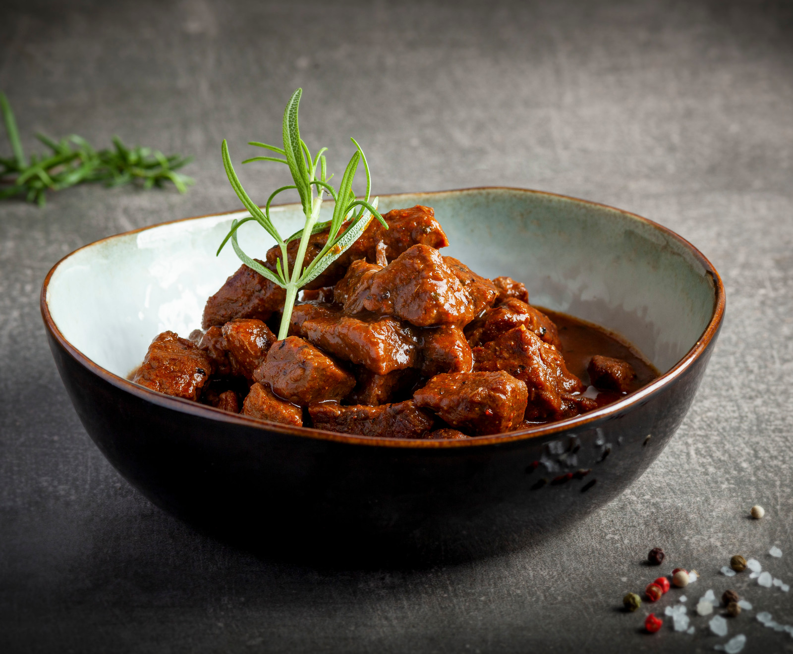 DonCarne_deutsche-simmentaler-faerse-gulasch-gulasch-800g-24-99-kg