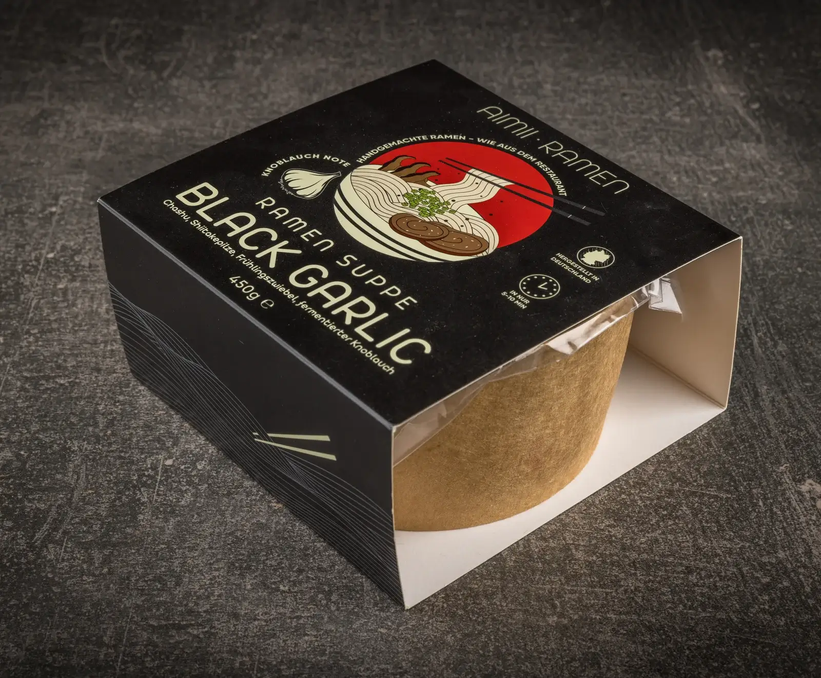 Black Garlic Schweinebauch Ramen Suppe