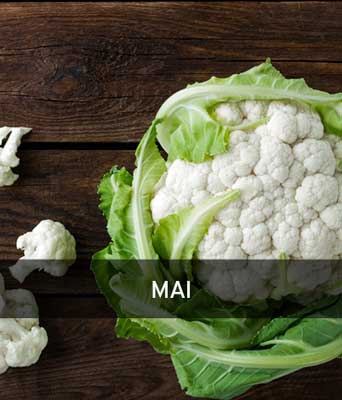 Leckerer Blumenkohl mit der Aufschrift Mai