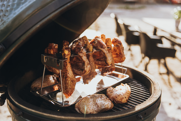 Leckere Chicken Wings auf dem Grill