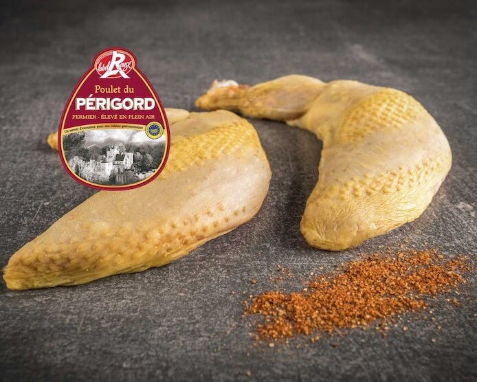 Die rohe Maishähnchenbrust